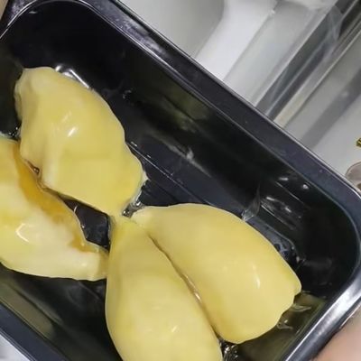 Full-Automatic Continuous Vacuum Skin Displacement Chain Plastic Tray Sealer DQ730AT-V High Quality Tray Sealer Machine